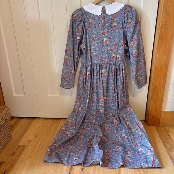 Ghost London Size XS Periwinkle Floral Maxi Dress with White Ruffle Collar - Picture 5 of 7